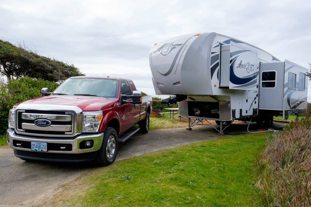 Average Fifth Wheel Camper Weights List (Can Your Truck Tow it?) – Outdoor Troop