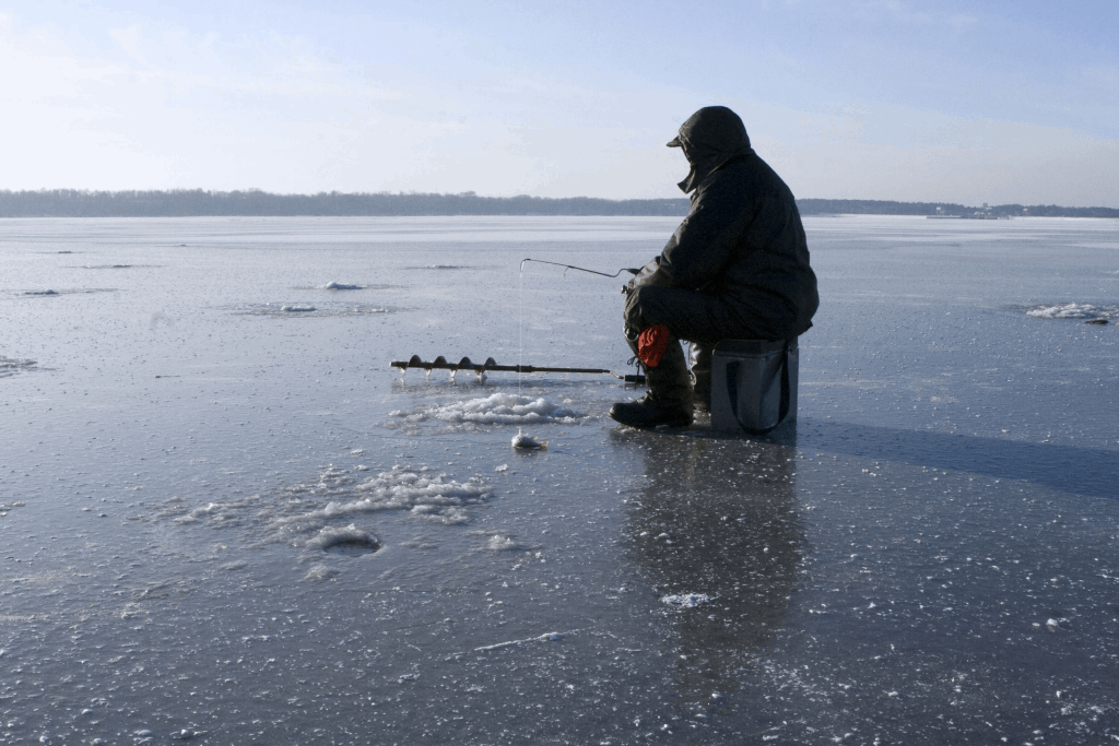 Abu Garcia Volatile Ice Fishing Spinning Rod 27” Medium Light Action NEW!