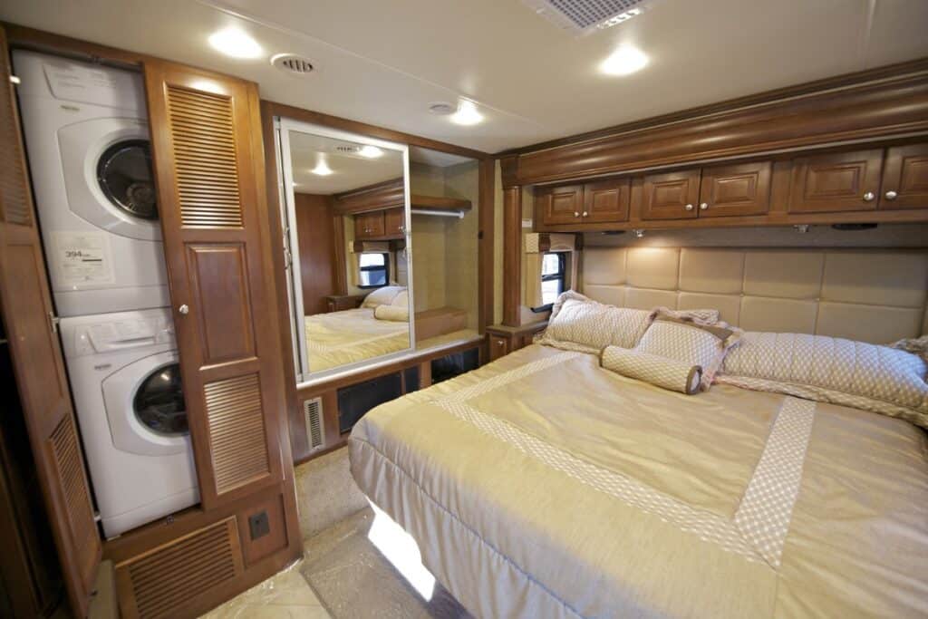 pros and cons of a class c rv
class c motorhome
should I buy a class c motorhome
class c rv